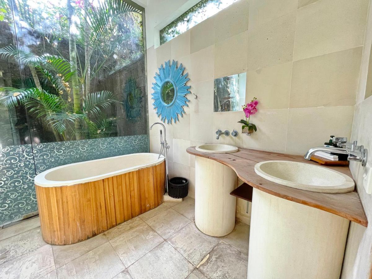 The Gardens Seminyak Hotel Exterior photo