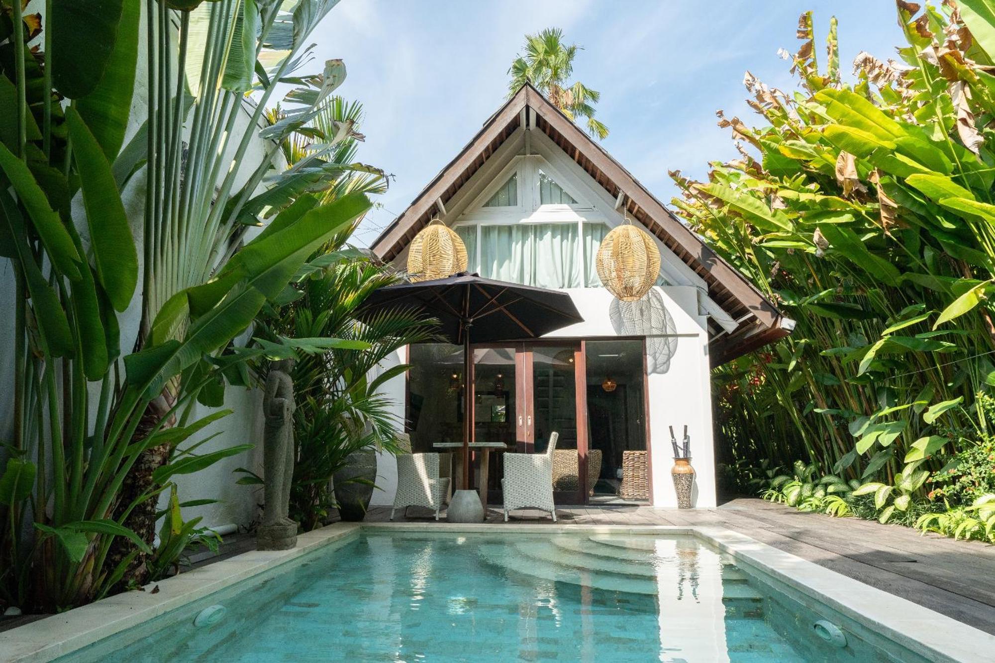 The Gardens Seminyak Hotel Exterior photo