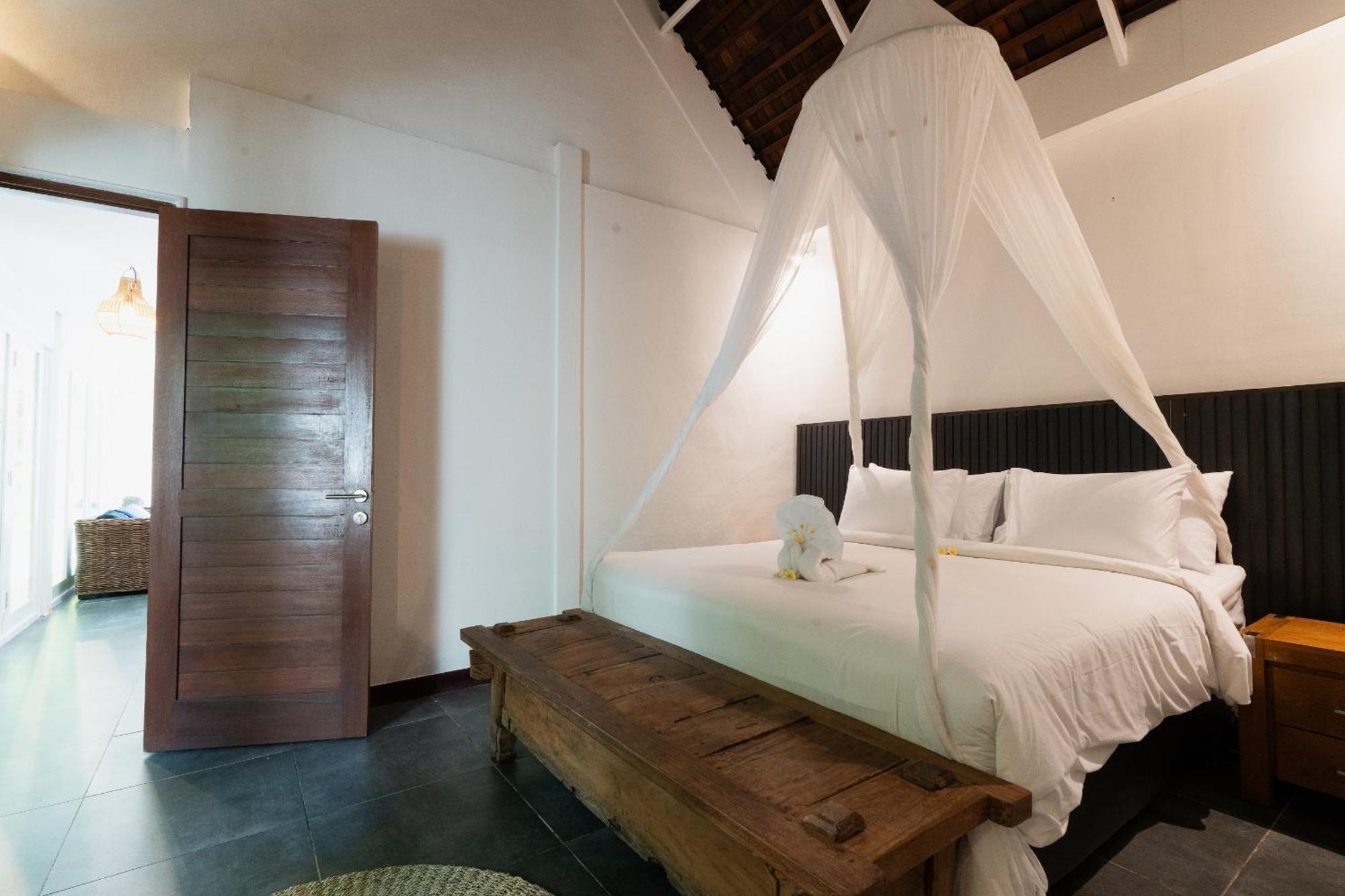 The Gardens Seminyak Hotel Exterior photo