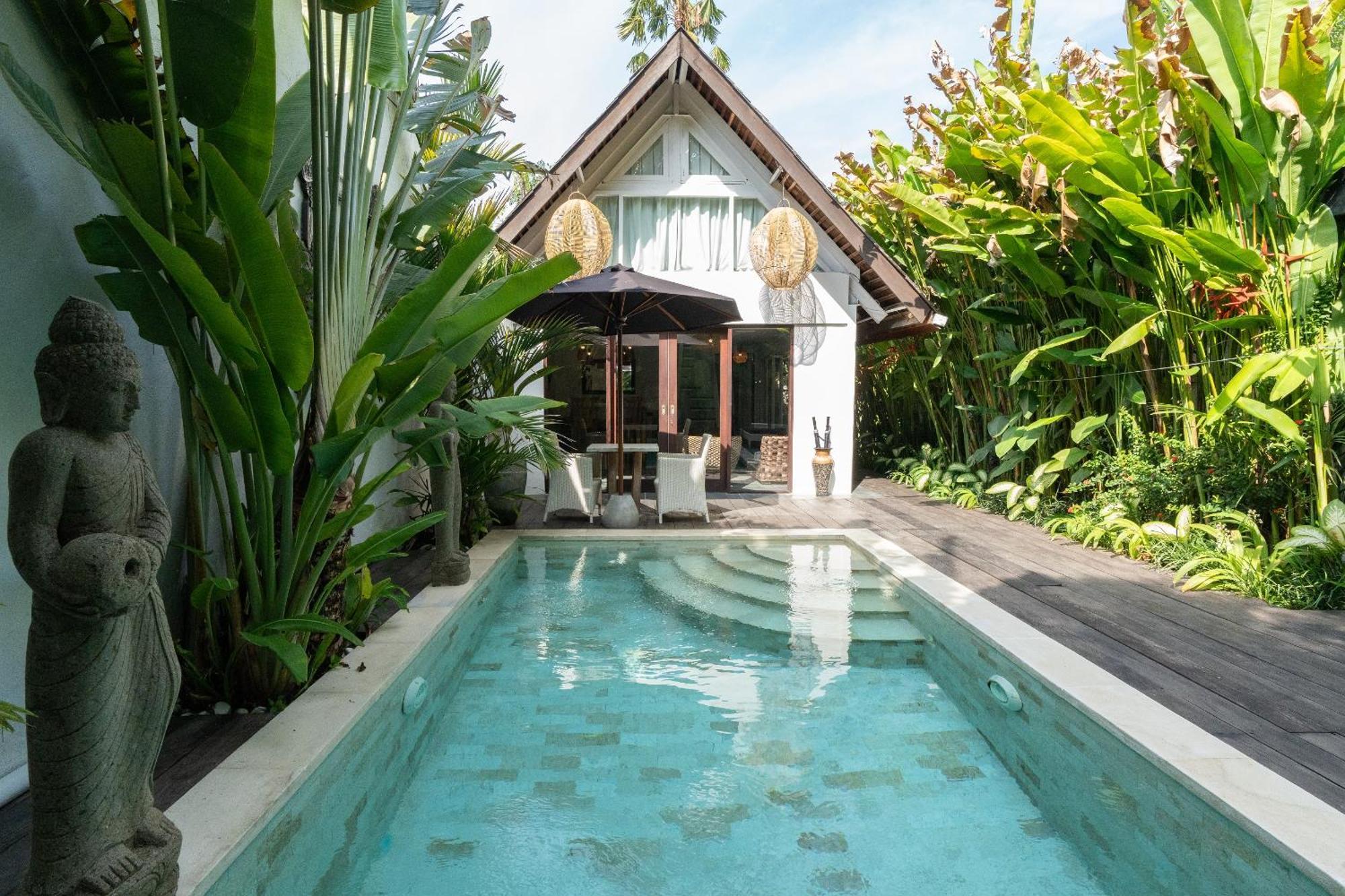 The Gardens Seminyak Hotel Exterior photo